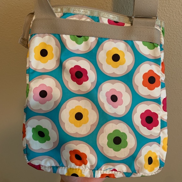 LeSportsac flower bag!! - Picture 6 of 7